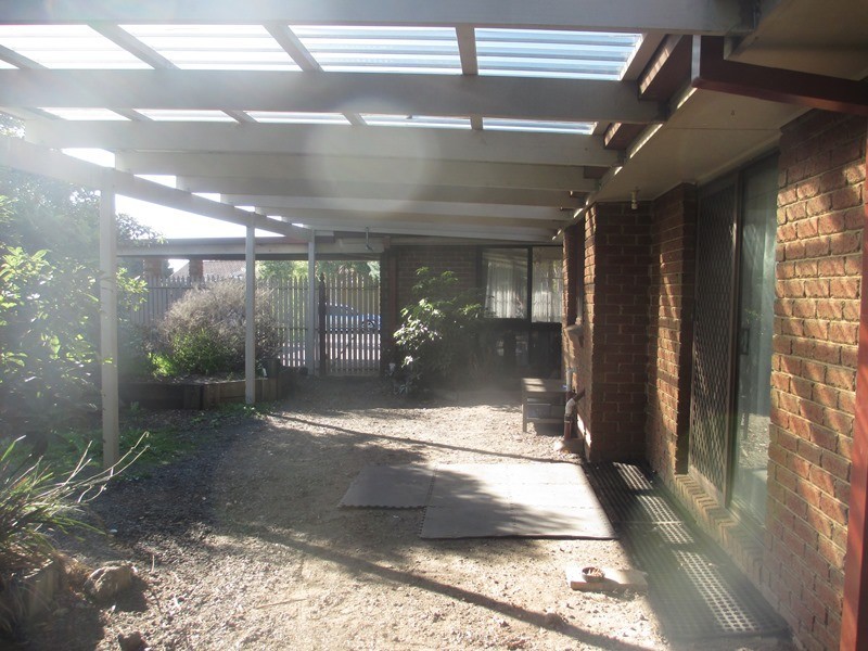 10 Heywood Crescent, Cranbourne North VIC 3977