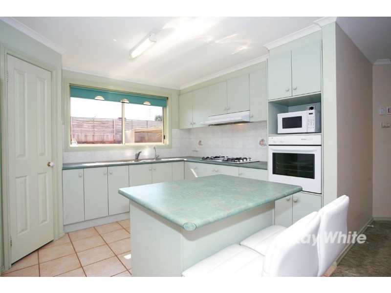 3 Rimes Close, Cranbourne West VIC 3977