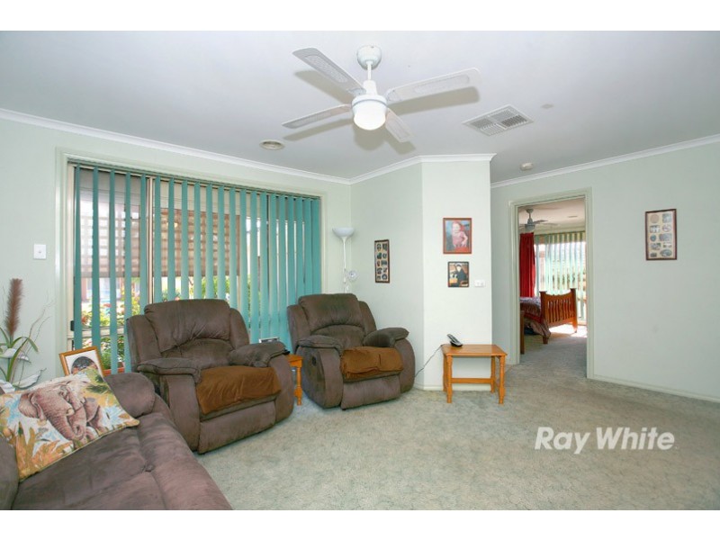 3 Rimes Close, Cranbourne West VIC 3977