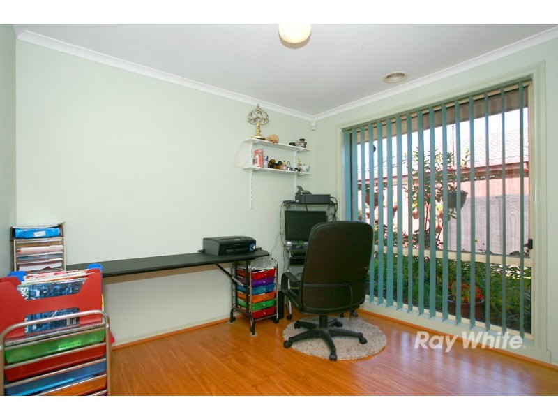 3 Rimes Close, Cranbourne West VIC 3977