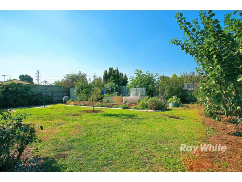 3 Rimes Close, Cranbourne West VIC 3977