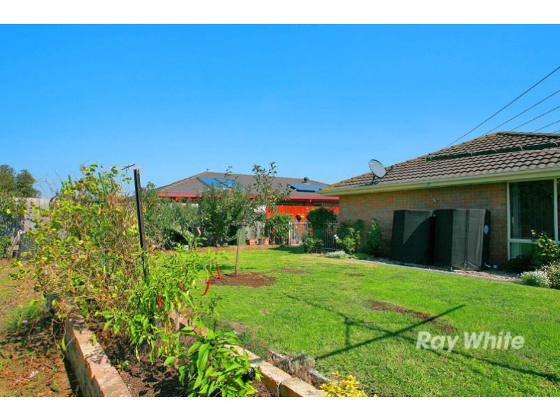 3 Rimes Close, Cranbourne West VIC 3977