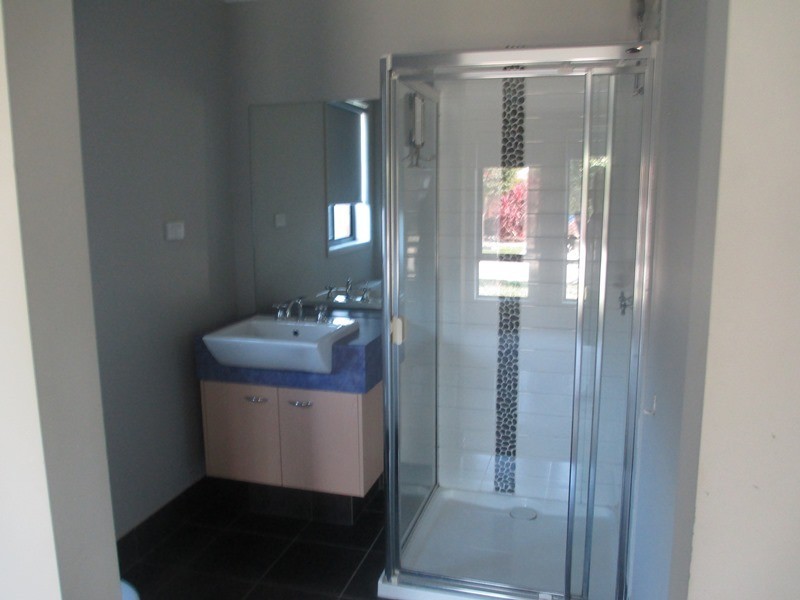 33 Greenaway Terrace, Cranbourne East VIC 3977