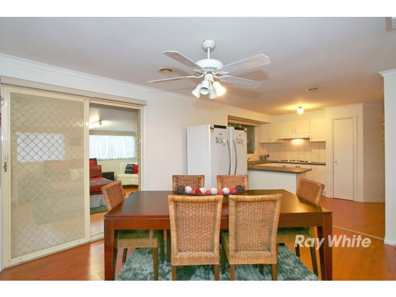 12 Bates Street, Cranbourne West VIC 3977