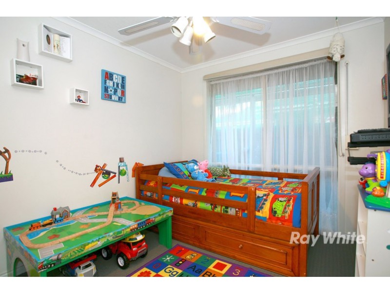 12 Bates Street, Cranbourne West VIC 3977