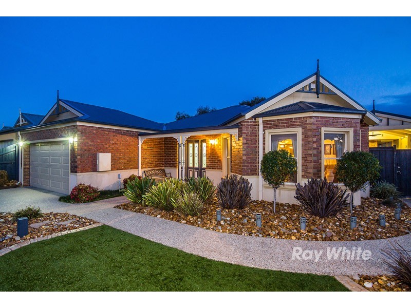 19 Rosslare Place, Cranbourne VIC 3977