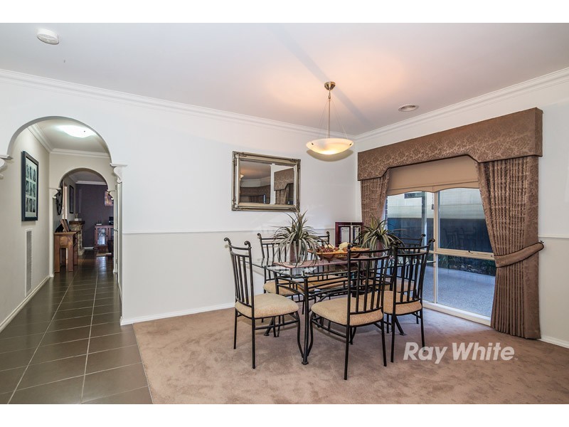 19 Rosslare Place, Cranbourne VIC 3977