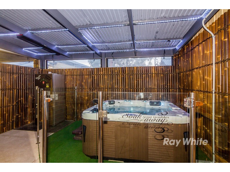 19 Rosslare Place, Cranbourne VIC 3977