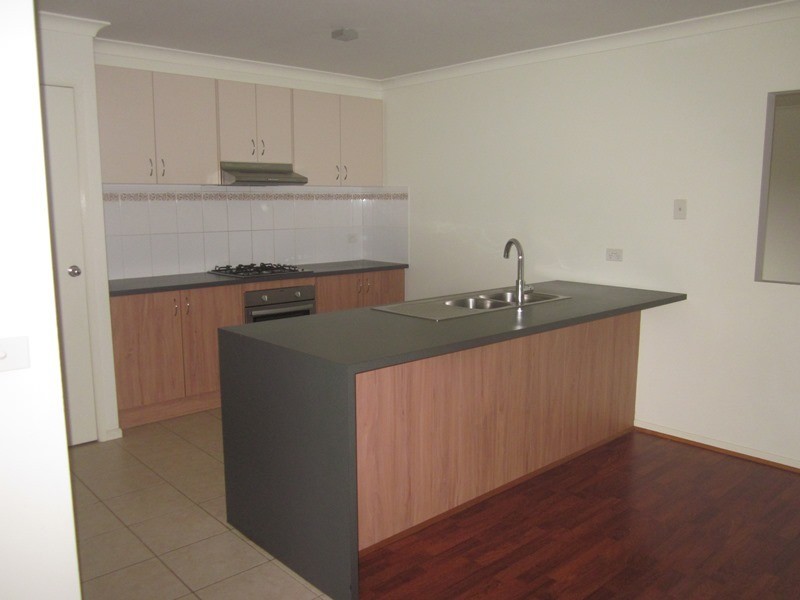 11 Ogle Way, Cranbourne North VIC 3977