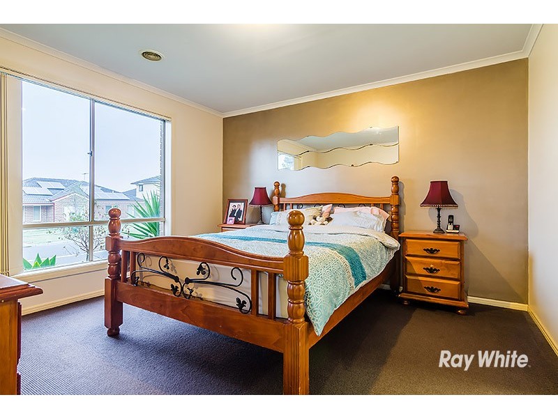 6 Lockwood Rise, Lynbrook VIC 3975