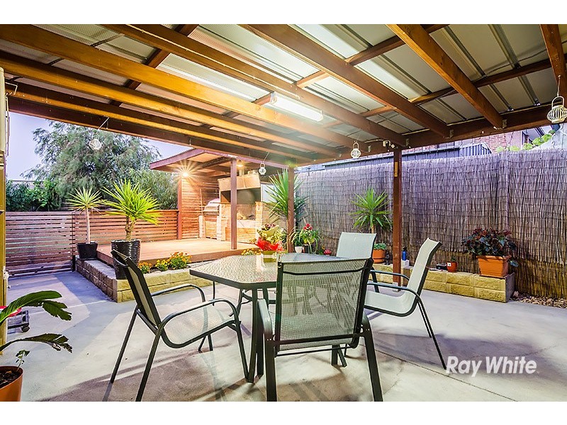 6 Lockwood Rise, Lynbrook VIC 3975