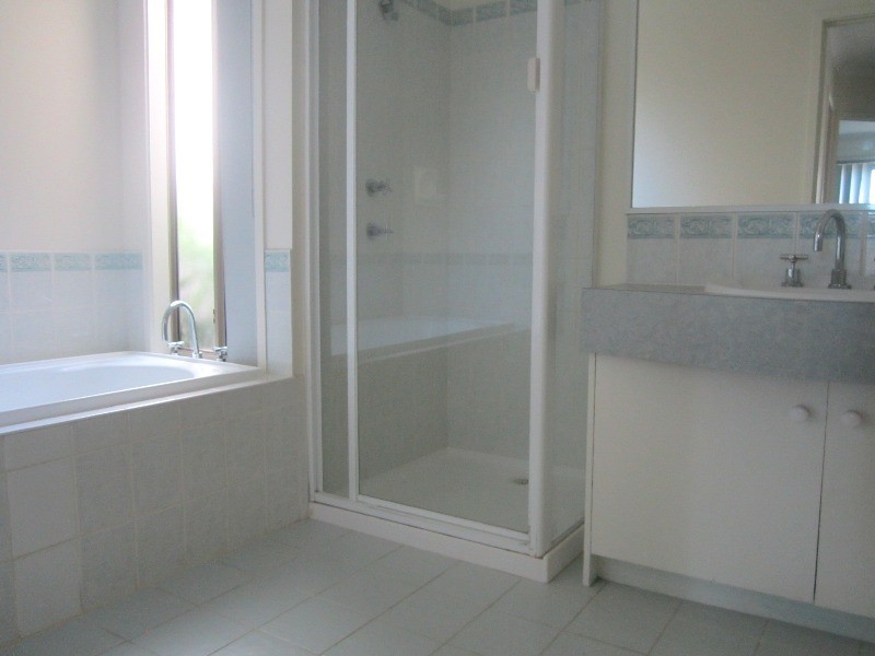 12 Lighthorse Crescent, Narre Warren South VIC 3805