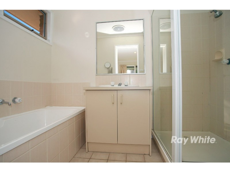 10 James Wyman Place, Hampton Park VIC 3976