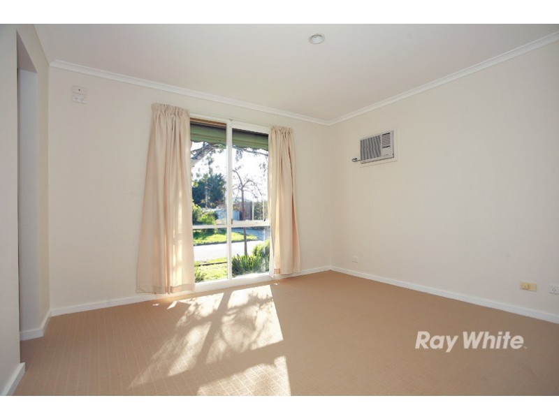 10 James Wyman Place, Hampton Park VIC 3976