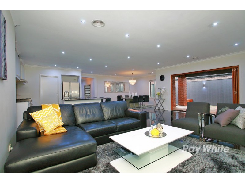 12 Gregson Grove, Lyndhurst VIC 3975