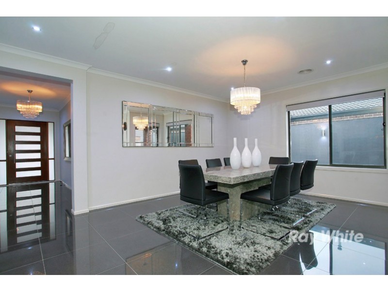 12 Gregson Grove, Lyndhurst VIC 3975