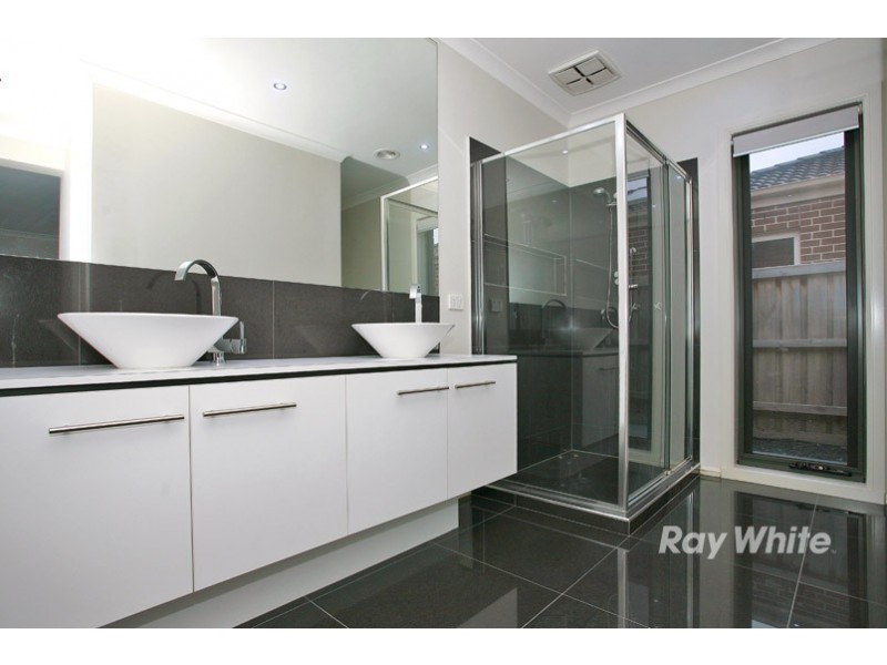 12 Gregson Grove, Lyndhurst VIC 3975