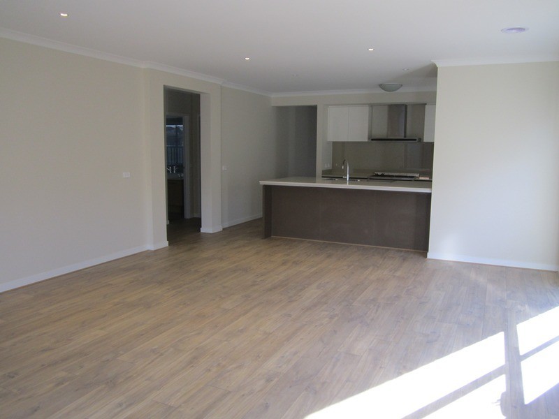 96 Heather Grove, Clyde North VIC 3978