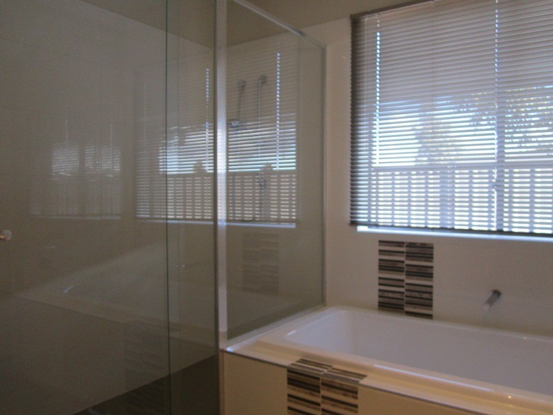 96 Heather Grove, Clyde North VIC 3978