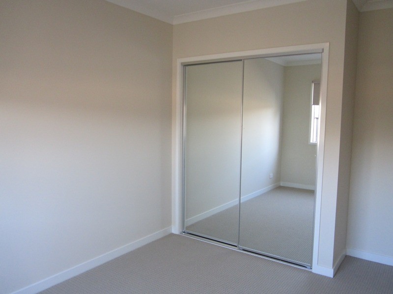 96 Heather Grove, Clyde North VIC 3978