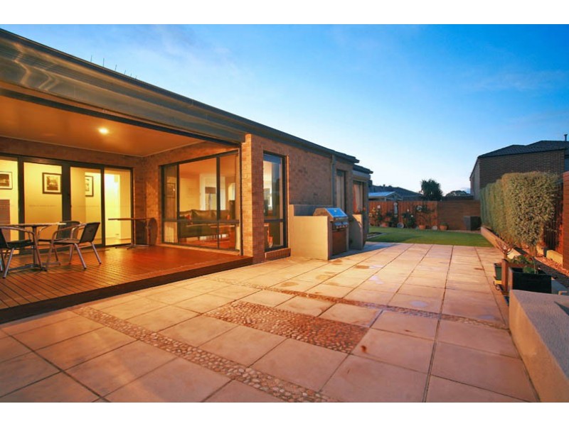 6 Red Oak Terrace, Lyndhurst VIC 3975