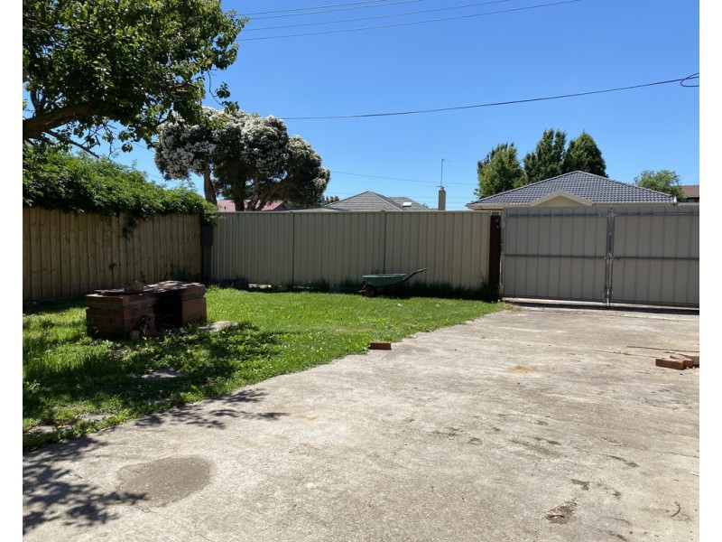 89 Camms Road, Cranbourne VIC 3977