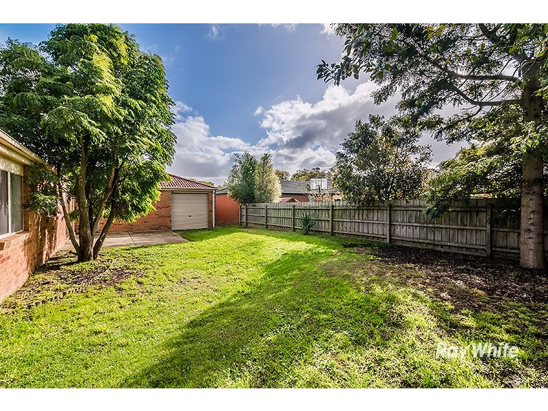 6 Jasa Crescent, Cranbourne West VIC 3977