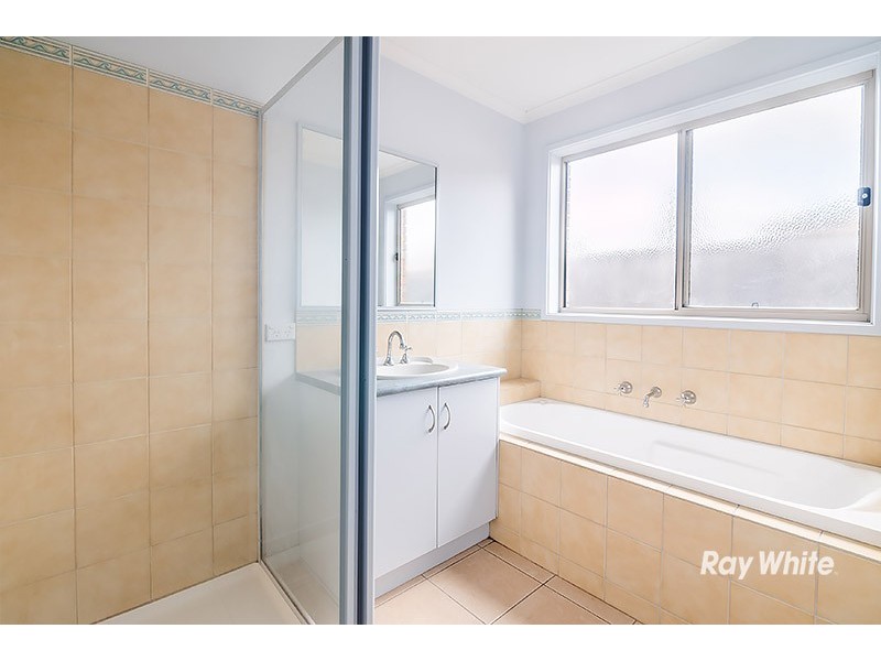 6 Jasa Crescent, Cranbourne West VIC 3977