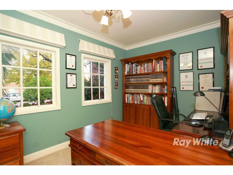 9 Nagle Court, Rowville VIC 3178