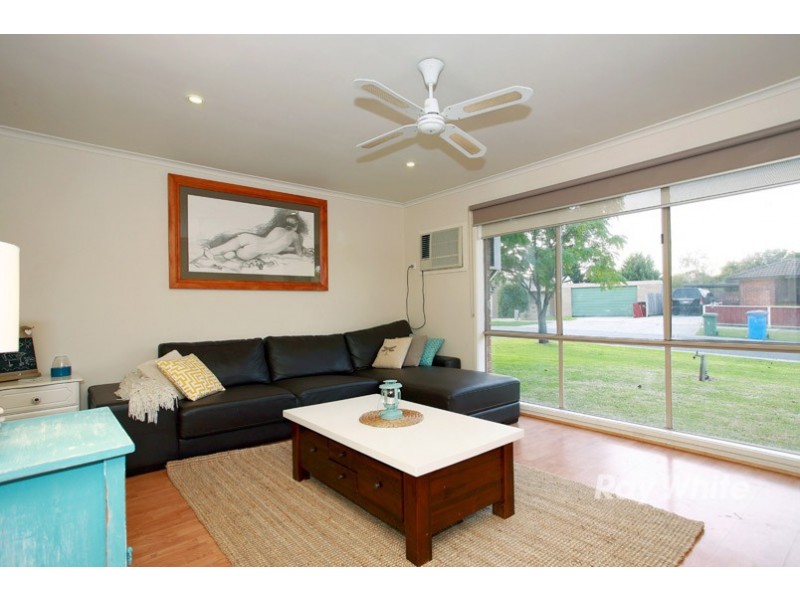 45 Maculata Drive, Cranbourne West VIC 3977