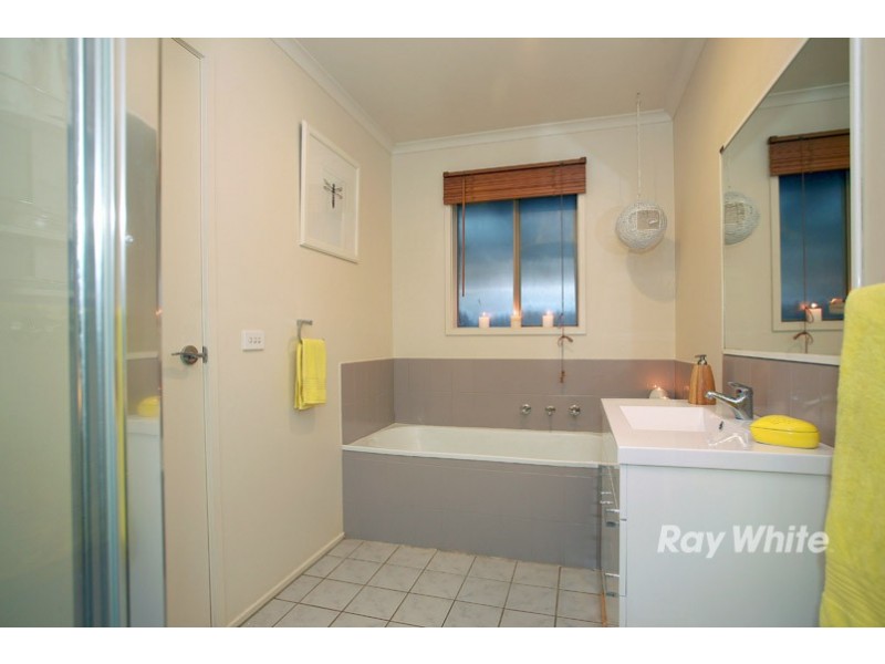45 Maculata Drive, Cranbourne West VIC 3977