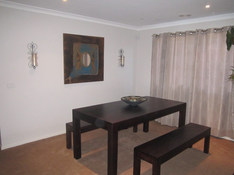 2 Benbrook Place, Lyndhurst VIC 3975