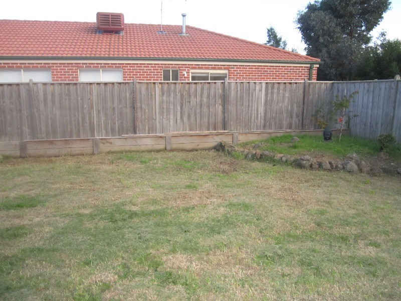 2 Benbrook Place, Lyndhurst VIC 3975