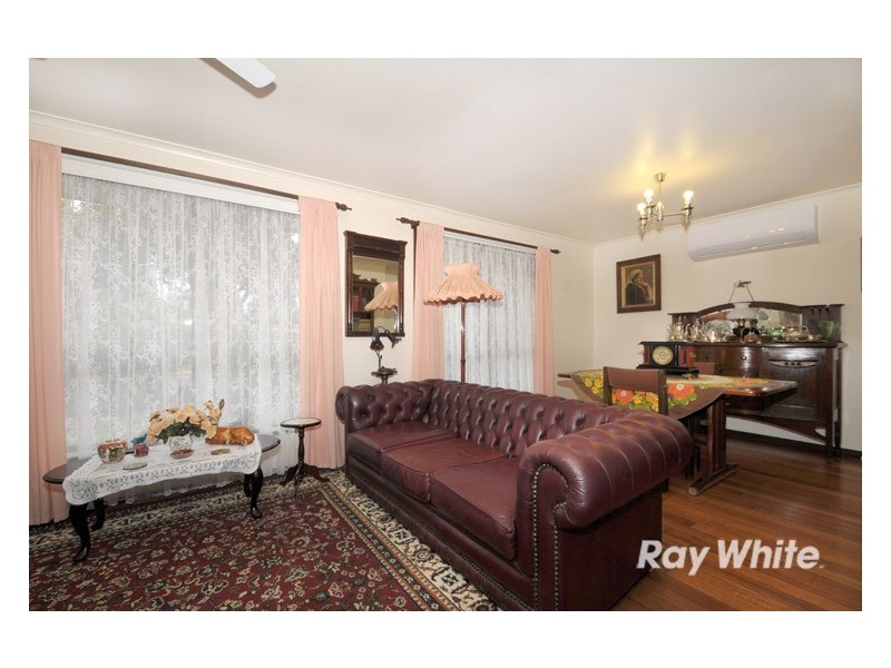 19 Fenfield Street, Cranbourne VIC 3977