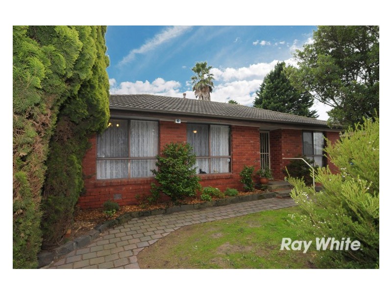 19 Fenfield Street, Cranbourne VIC 3977