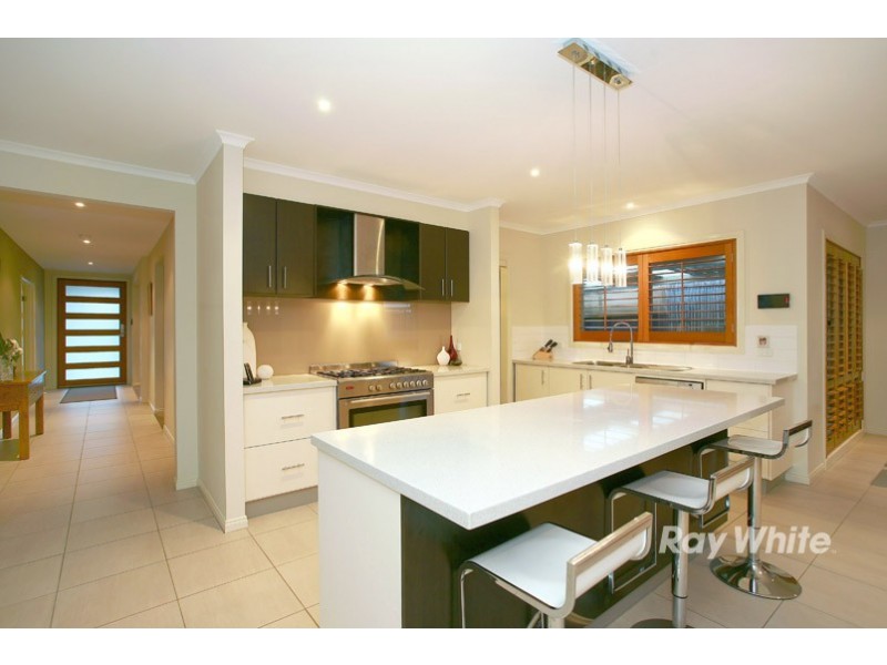 7 Locky Grove, Lyndhurst VIC 3975