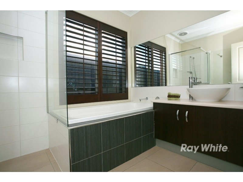 7 Locky Grove, Lyndhurst VIC 3975