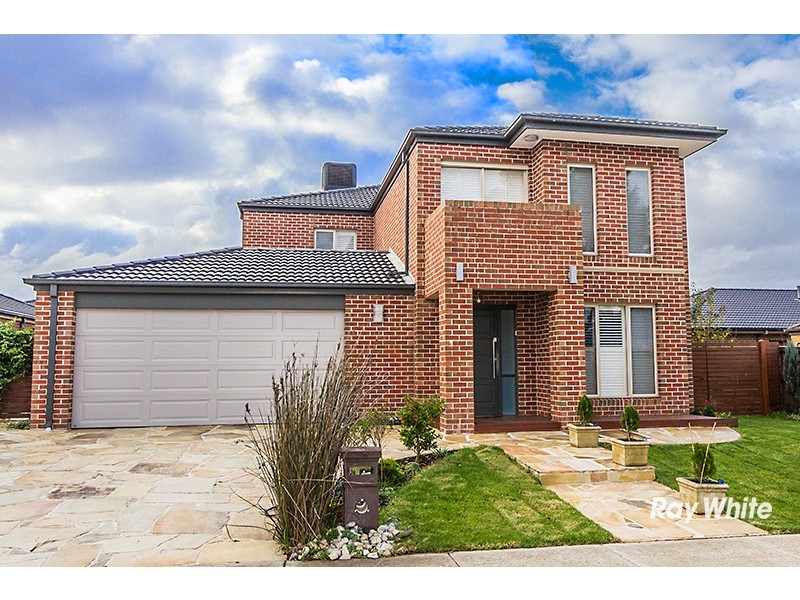 4 Westwood Road, Cranbourne East VIC 3977
