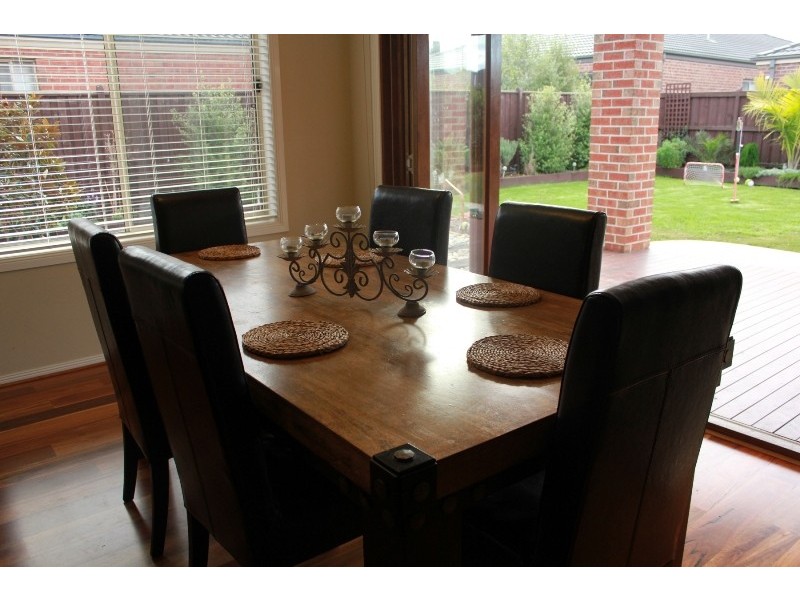 4 Westwood Road, Cranbourne East VIC 3977