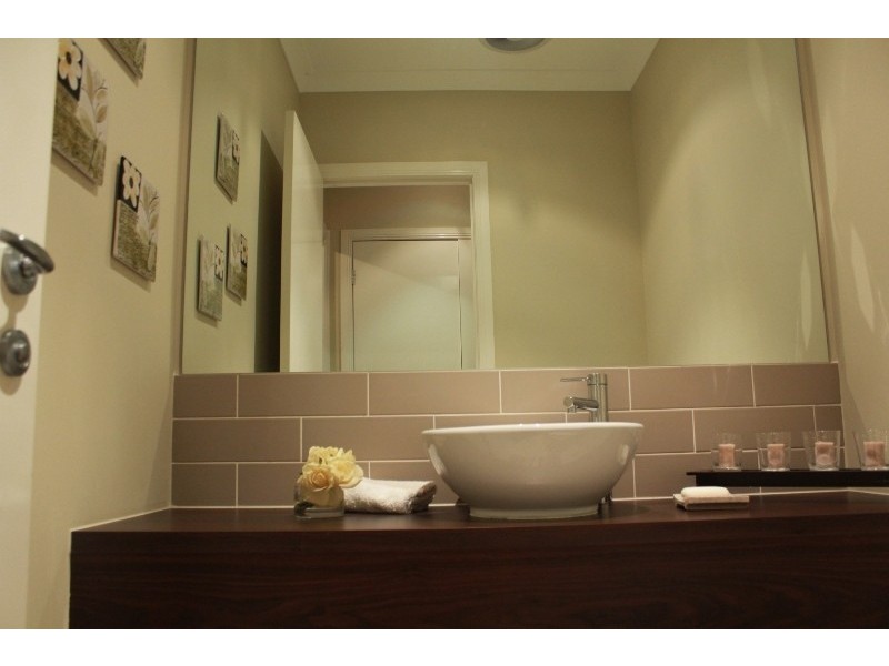 4 Westwood Road, Cranbourne East VIC 3977