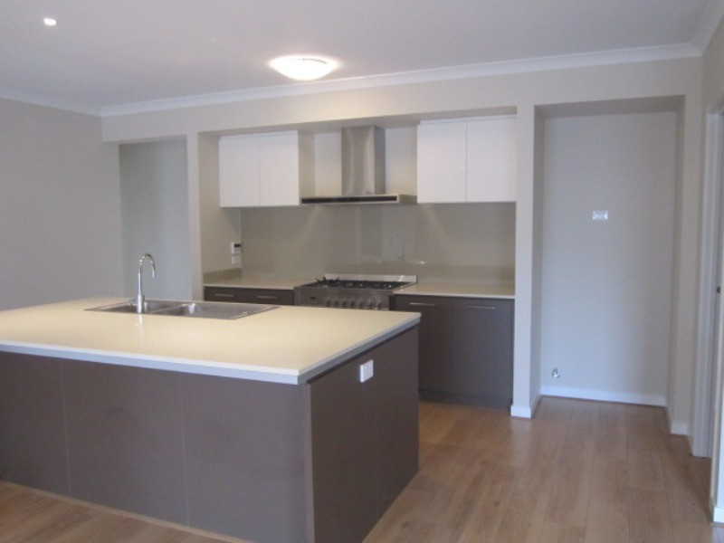 2 Jonesys Lane, Clyde North VIC 3978