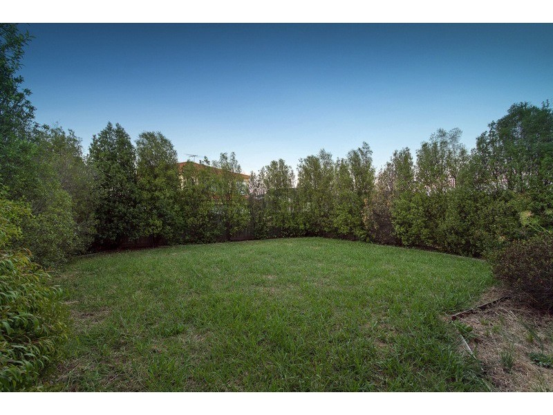 10 Shaftsbury Avenue, Berwick VIC 3806