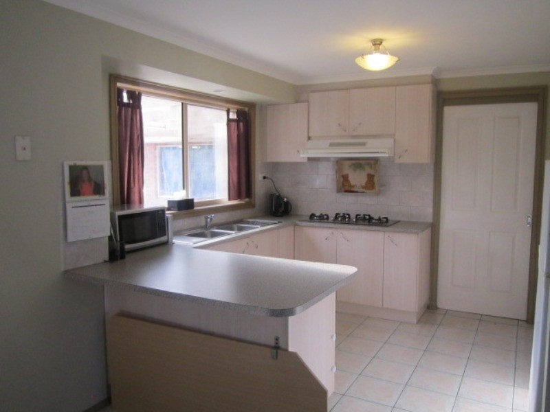 1 Flora Court, Cranbourne North VIC 3977