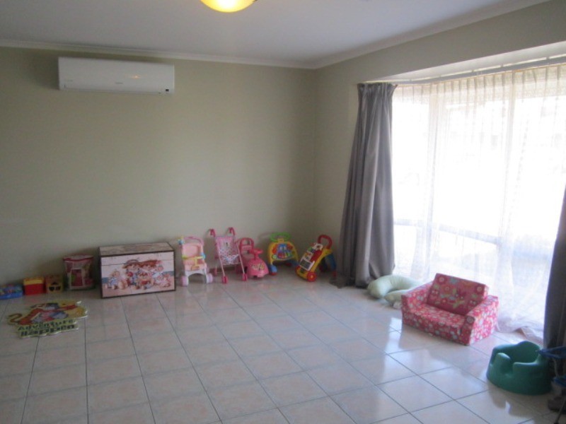 1 Flora Court, Cranbourne North VIC 3977