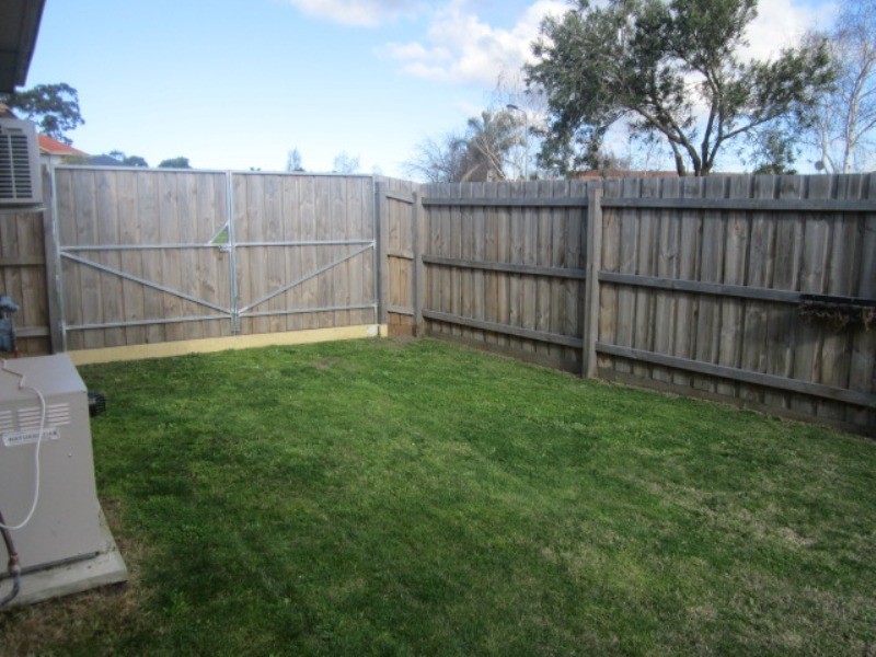 1 Flora Court, Cranbourne North VIC 3977