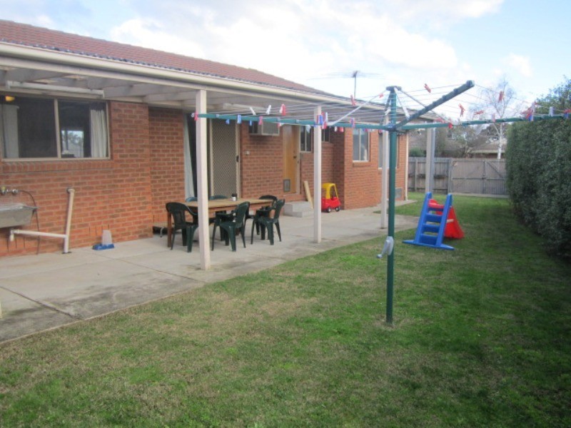 1 Flora Court, Cranbourne North VIC 3977