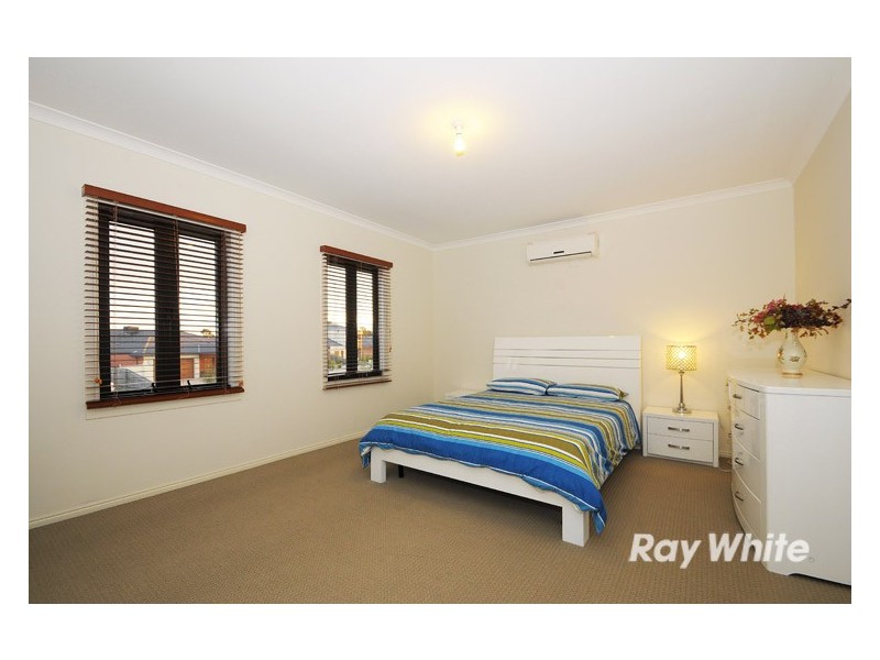 1/16 Sedgwick Court, Lynbrook VIC 3975