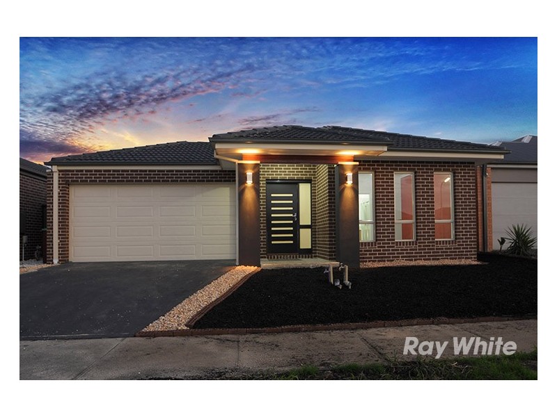 18 Appaloosa Grove, Clyde North VIC 3978