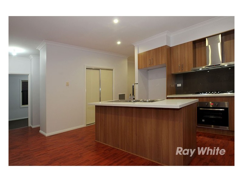 18 Appaloosa Grove, Clyde North VIC 3978