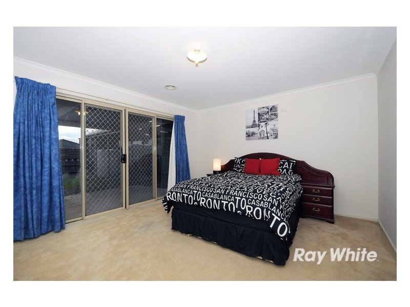 21 Elliott Parade, Lynbrook VIC 3975